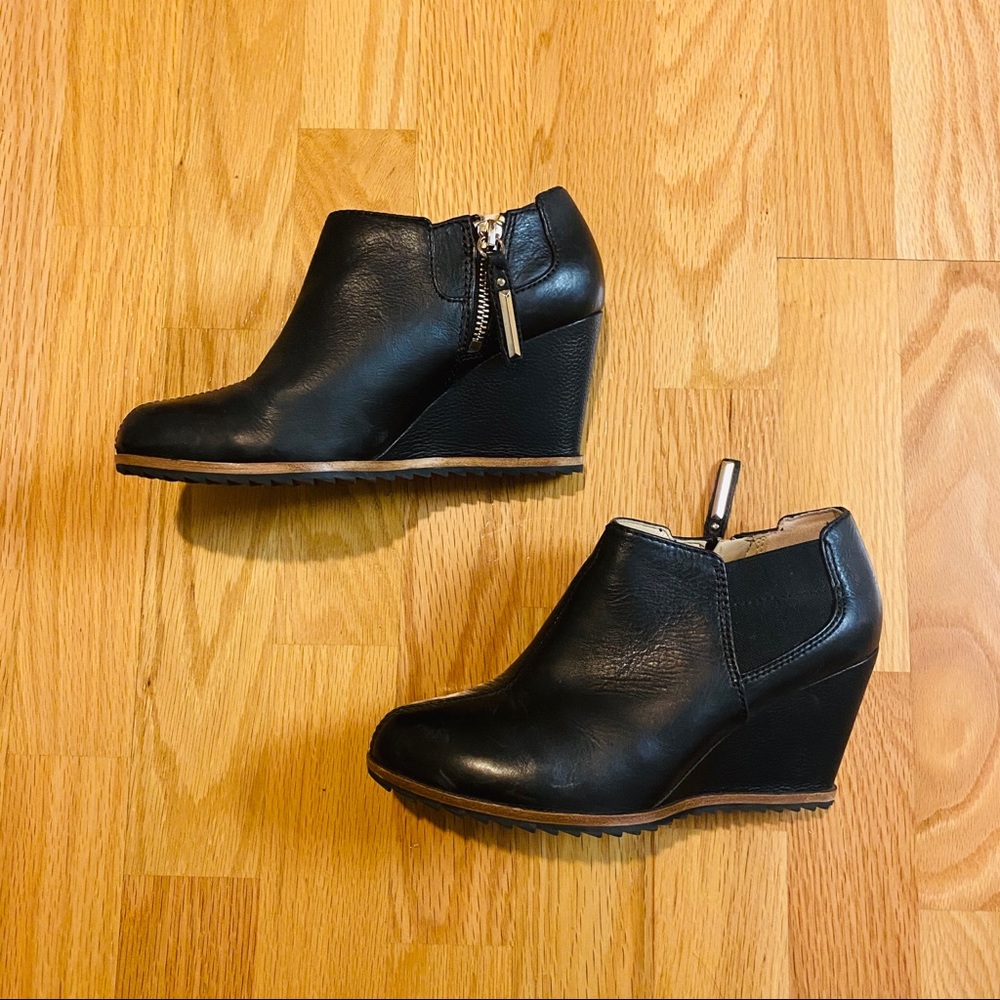 Dr. Scholl’s Black Leather Booties